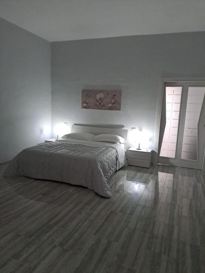 לינה וארוחת בוקר לוצ'רה Casa Rosy מראה חיצוני תמונה