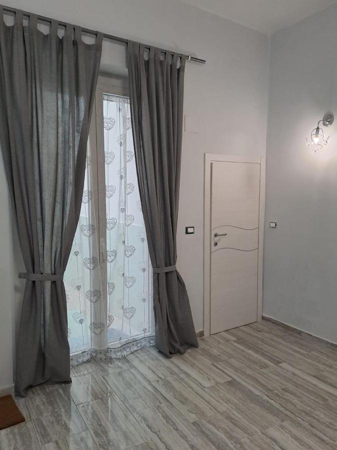 לינה וארוחת בוקר לוצ'רה Casa Rosy מראה חיצוני תמונה
