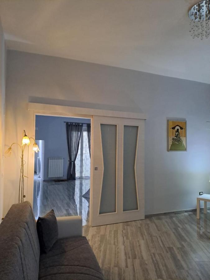 לינה וארוחת בוקר לוצ'רה Casa Rosy מראה חיצוני תמונה