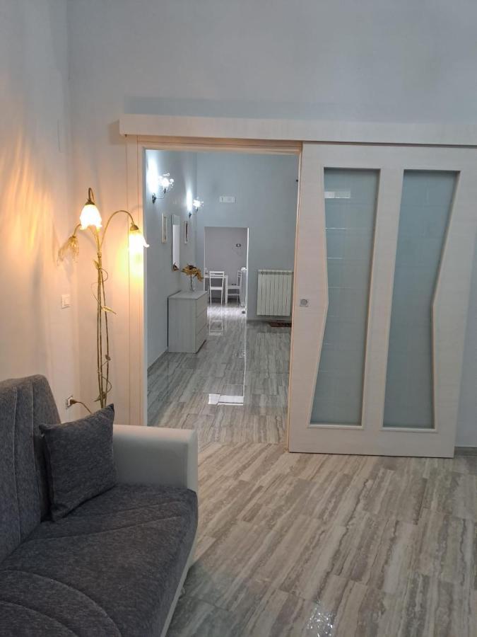 לינה וארוחת בוקר לוצ'רה Casa Rosy מראה חיצוני תמונה